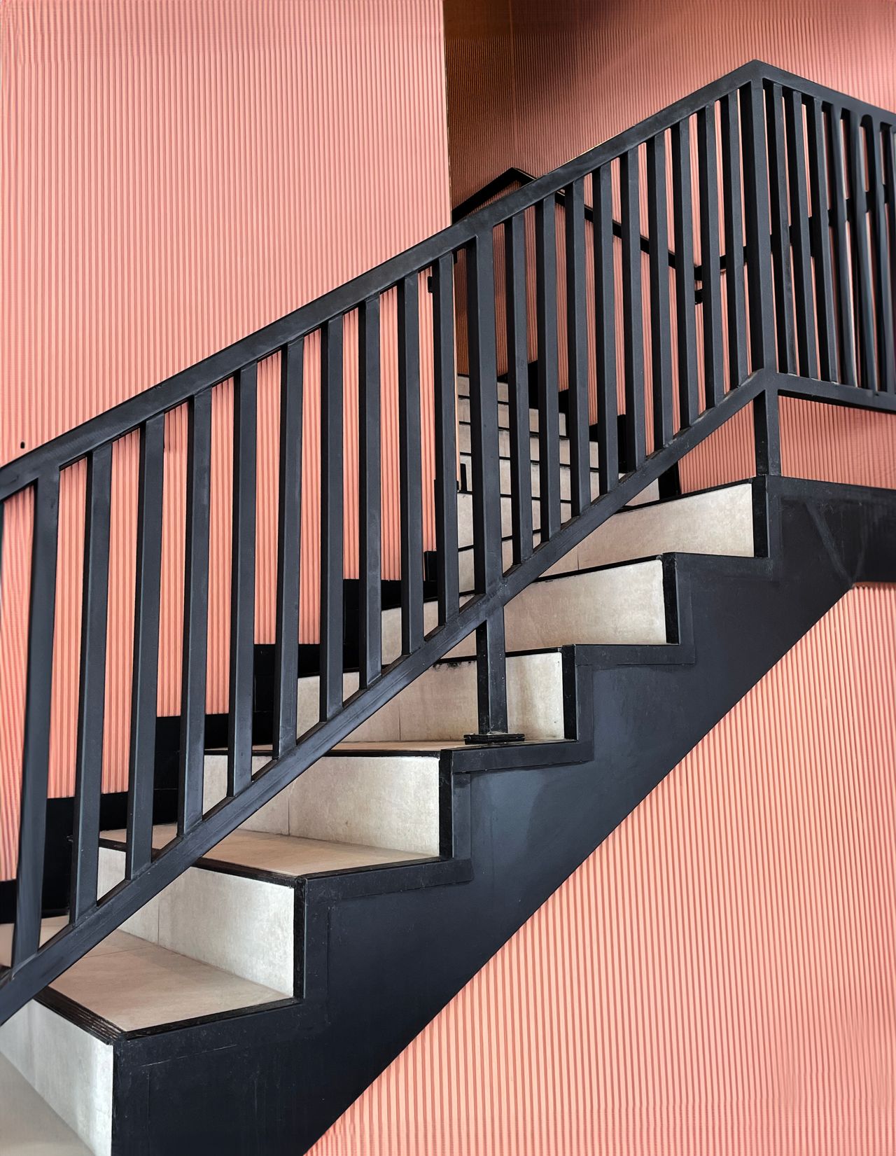 Choosing an aluminium hand railing for a property