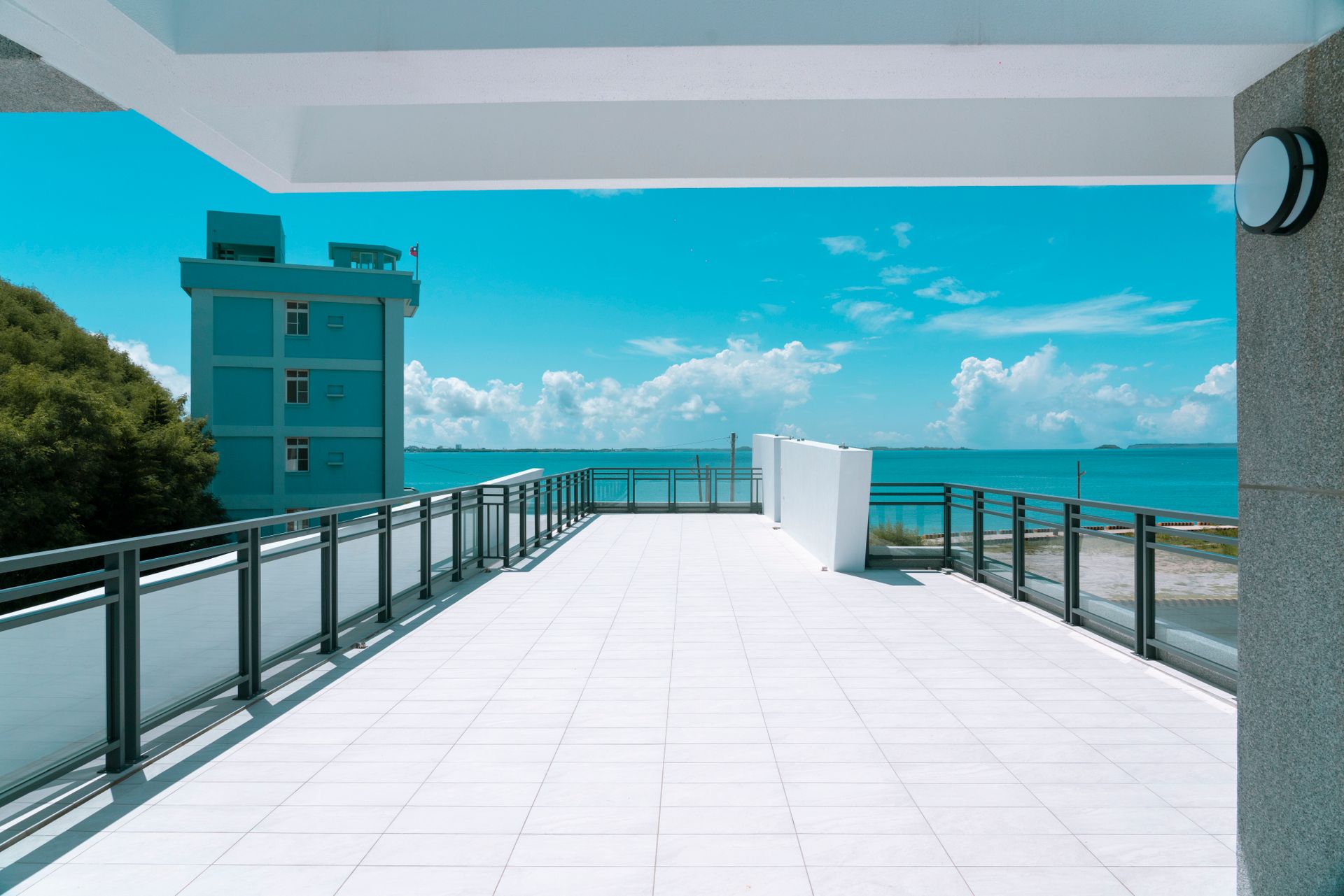 Terrace hand railing application