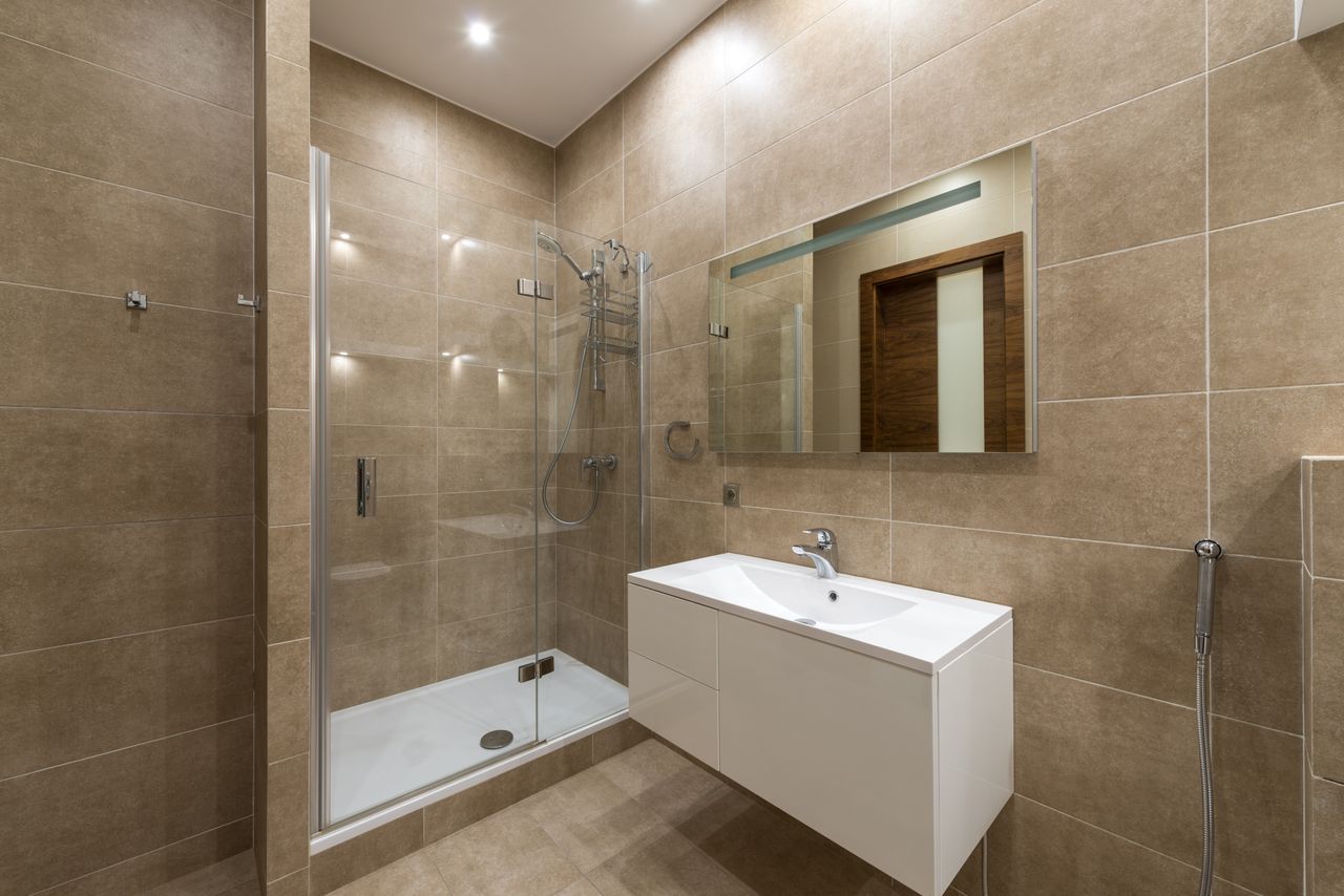 Shower cubicle for a small bathroom